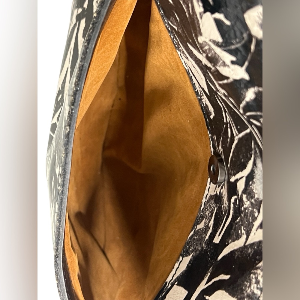 Patricia Nash Sunflower Avellino Crossbody - Picture 11 of 16